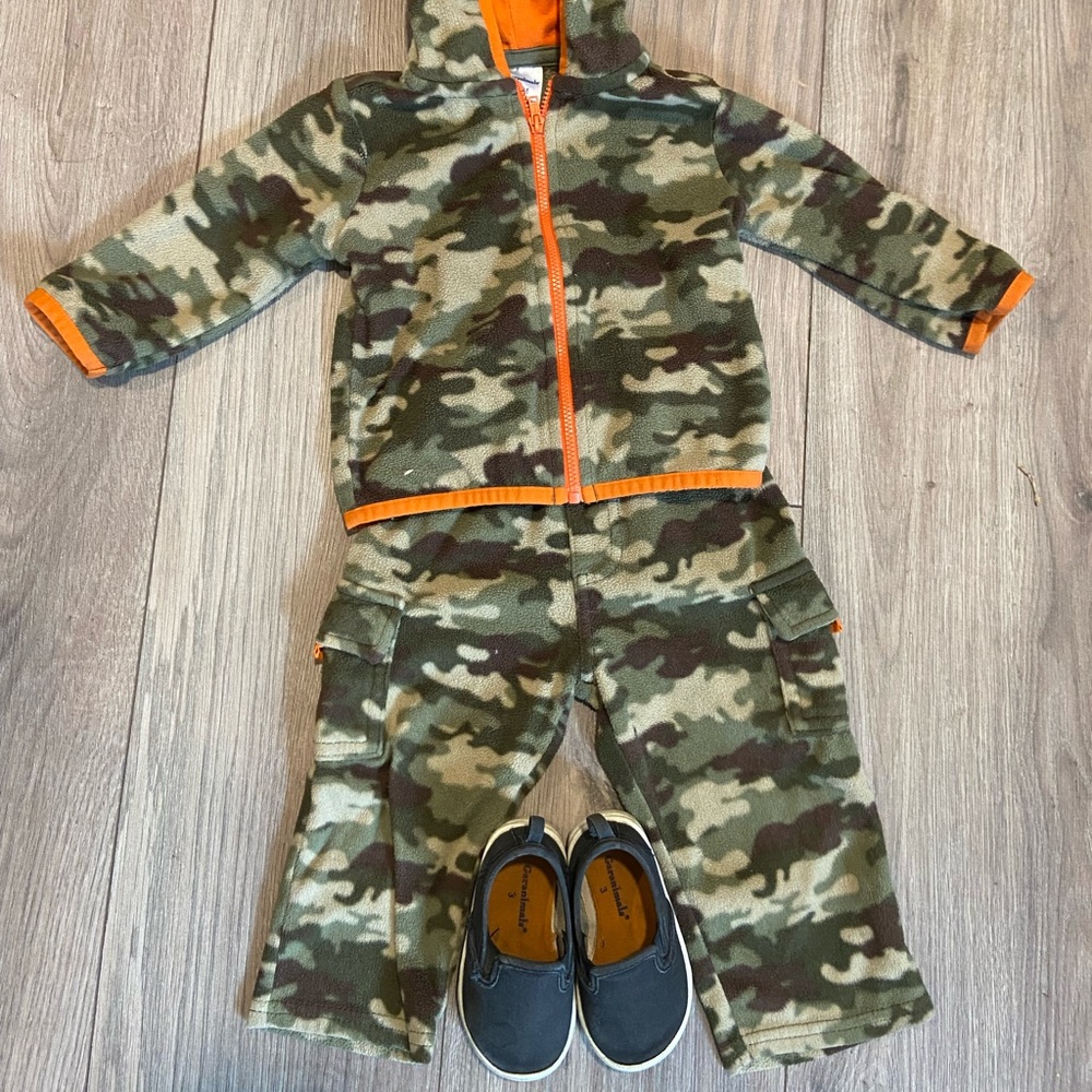 Camo 12 month sweatsuit & size 3 shoe bundle